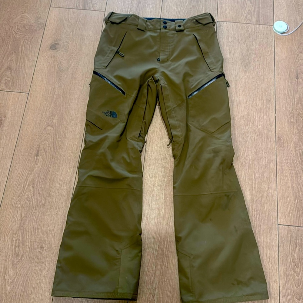 North Face Men’s Ski/Snowboard pants size S-P - Army Forest Green